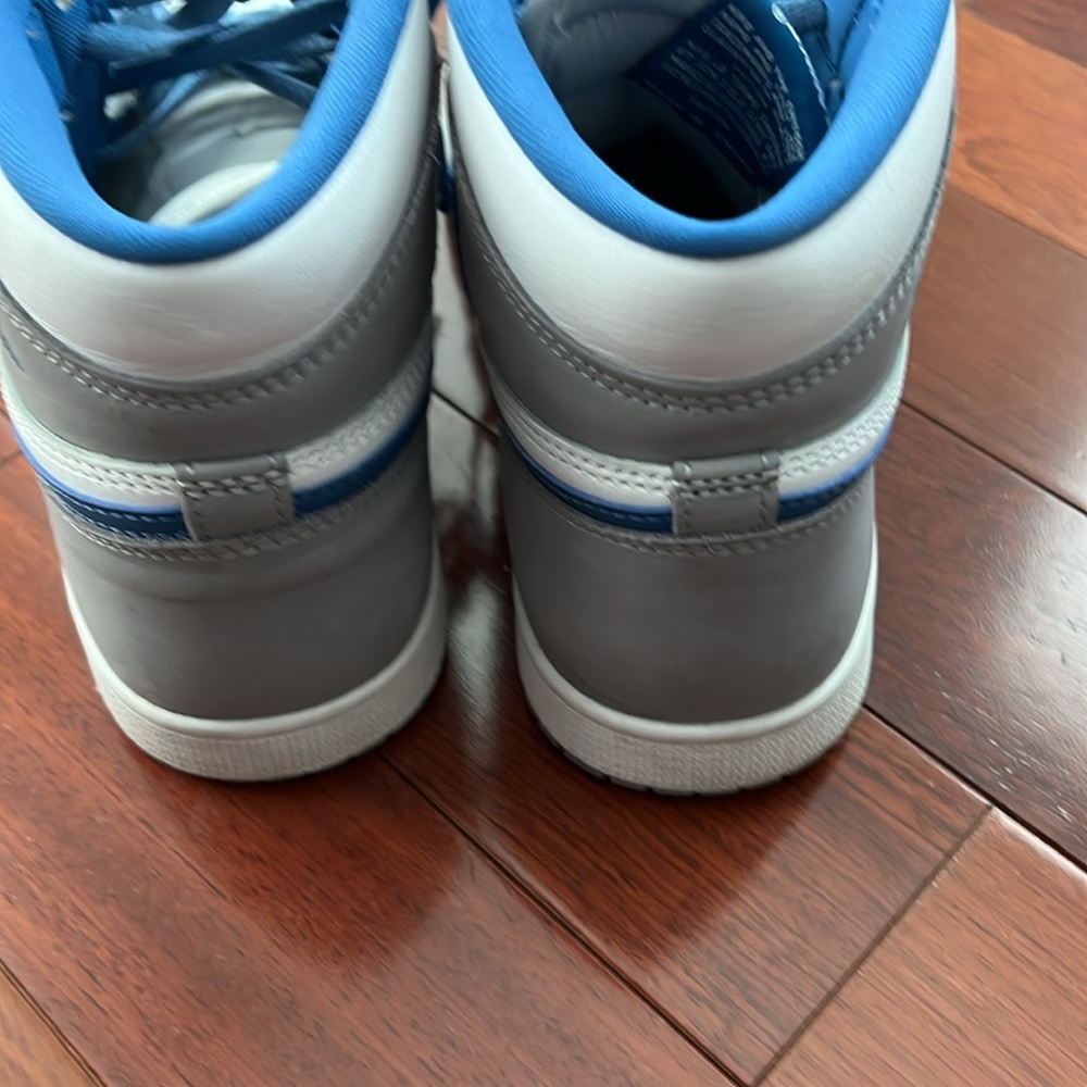 Air Jordan - Picture 7 of 11